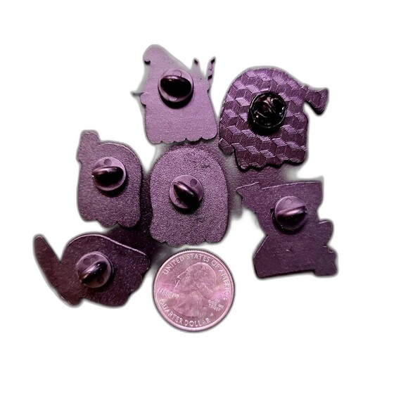Spooky and cute ghost Enamel pins - Picture 2 of 2